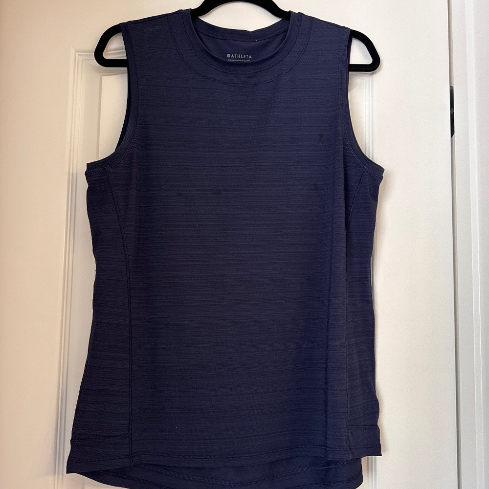 Athletic tank top